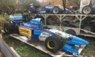 Encuentran autos de Formula 1 abandonados